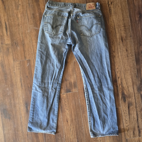 501 Levi's Jeans - Picture 2 of 4